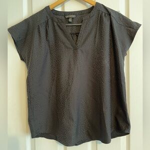 Banana Republic Black Short Sleeve Dress Shirt. Size Small